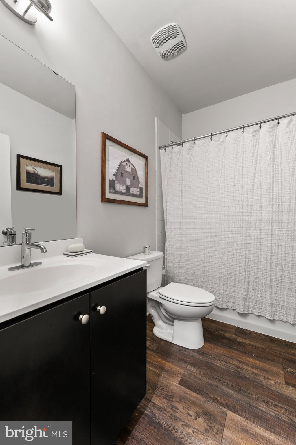 MEDFIELD - Residential