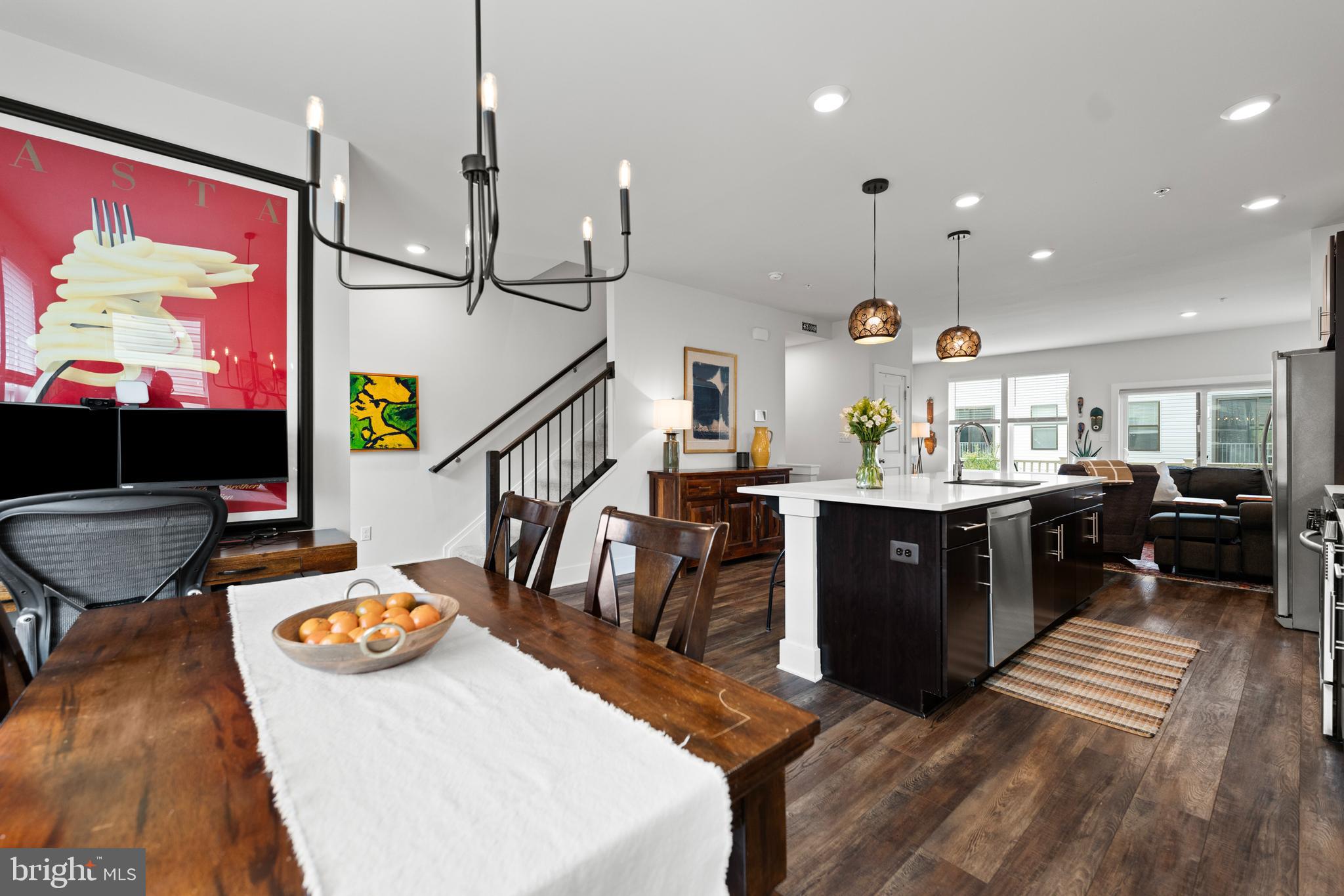 MEDFIELD - Residential