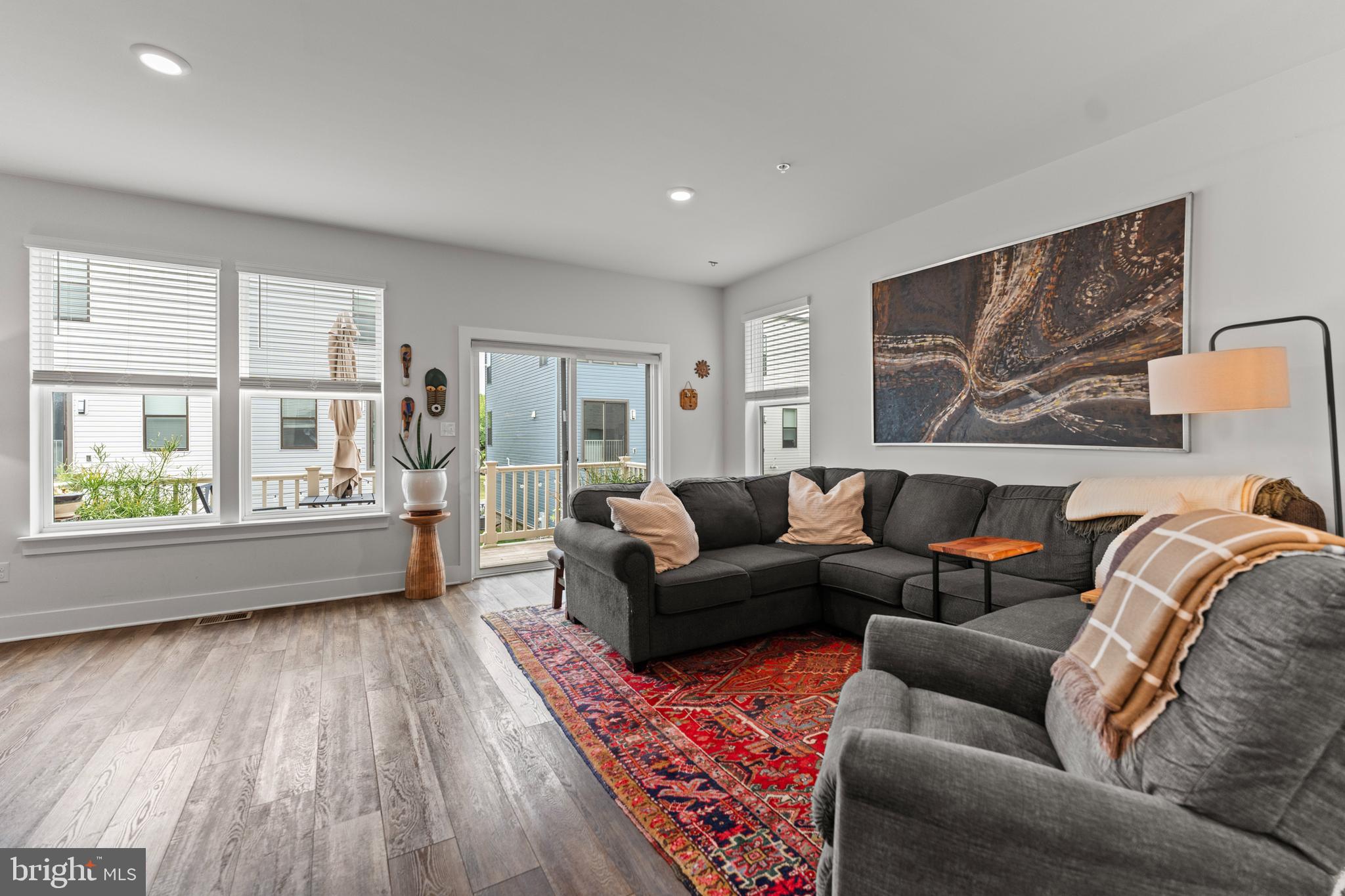 MEDFIELD - Residential