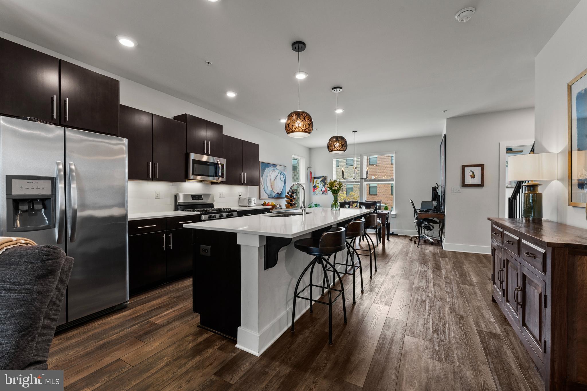 MEDFIELD - Residential