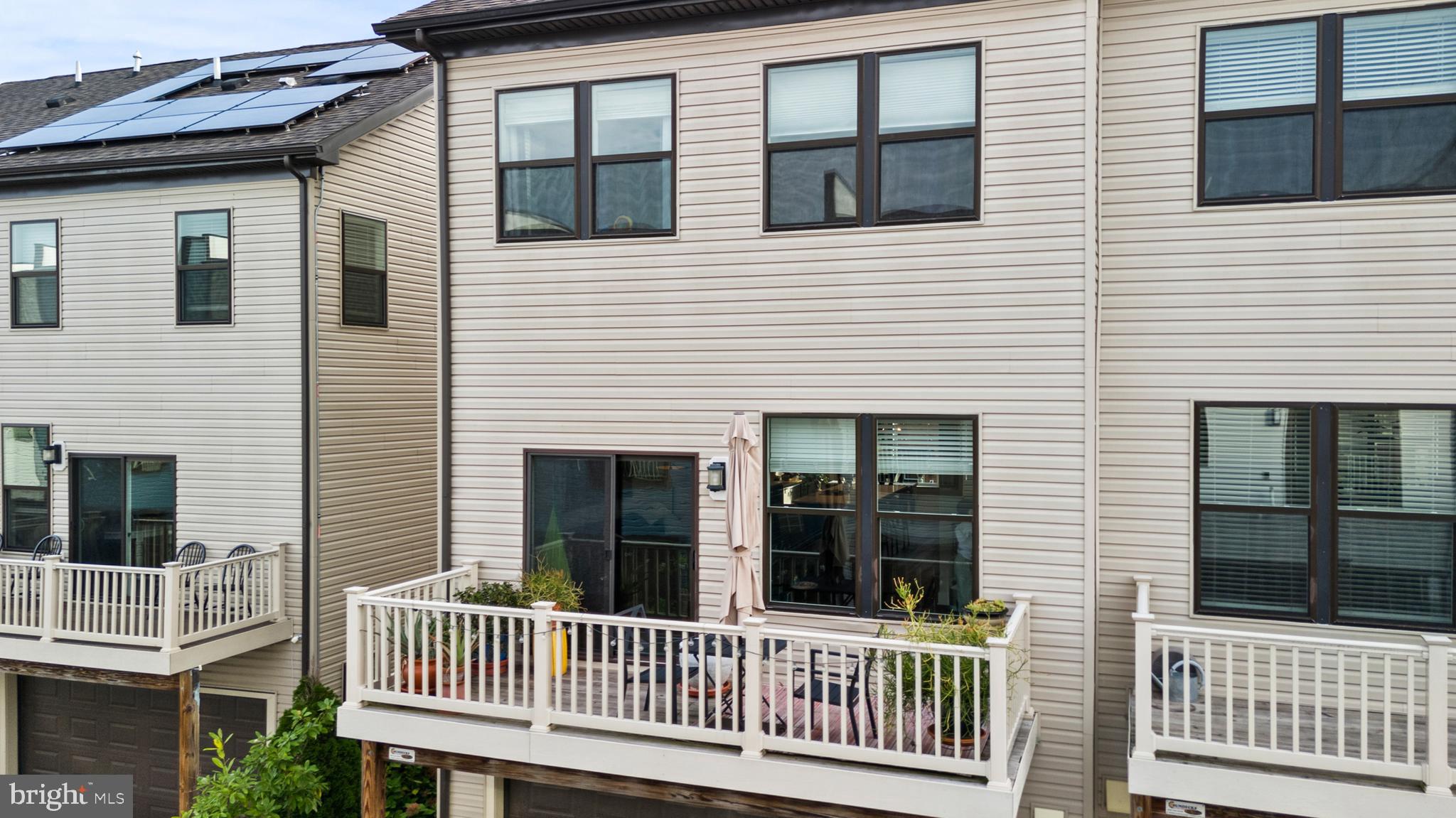 MEDFIELD - Residential