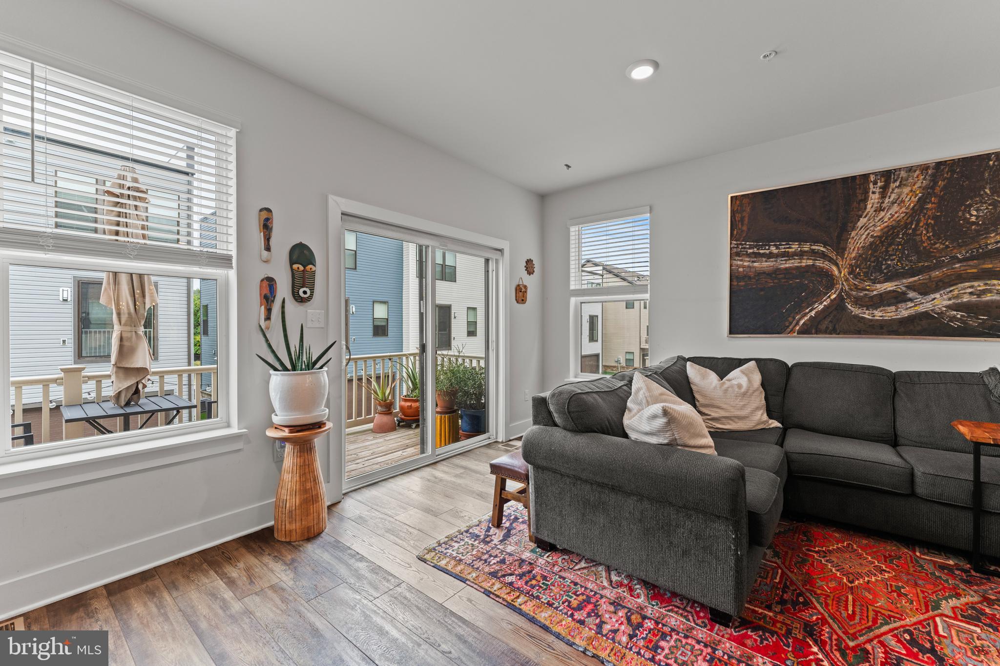 MEDFIELD - Residential