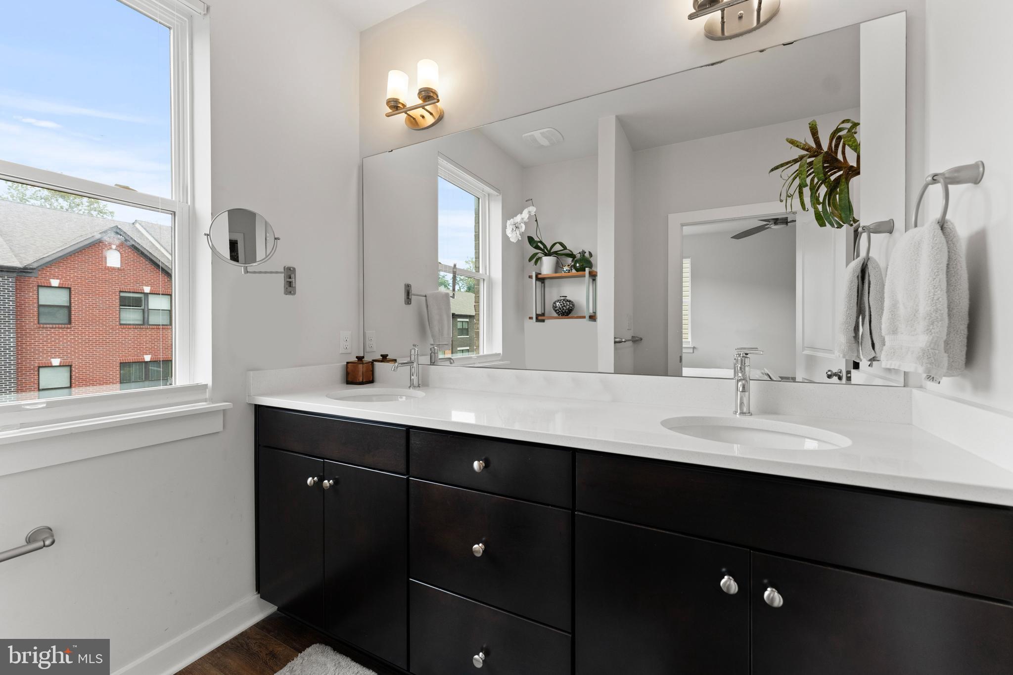 MEDFIELD - Residential