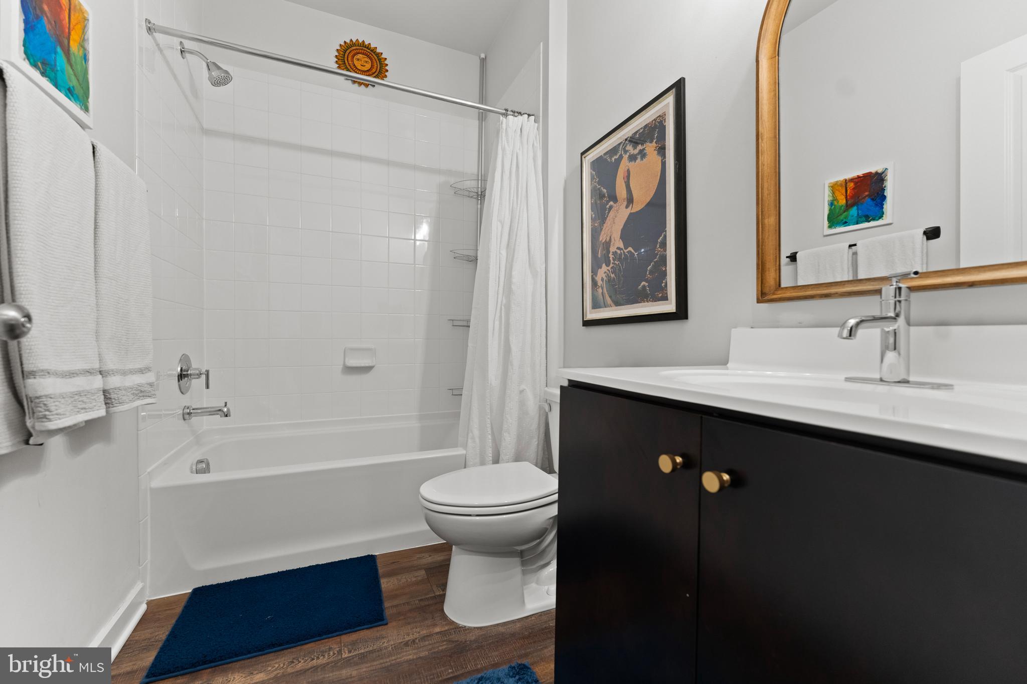 MEDFIELD - Residential