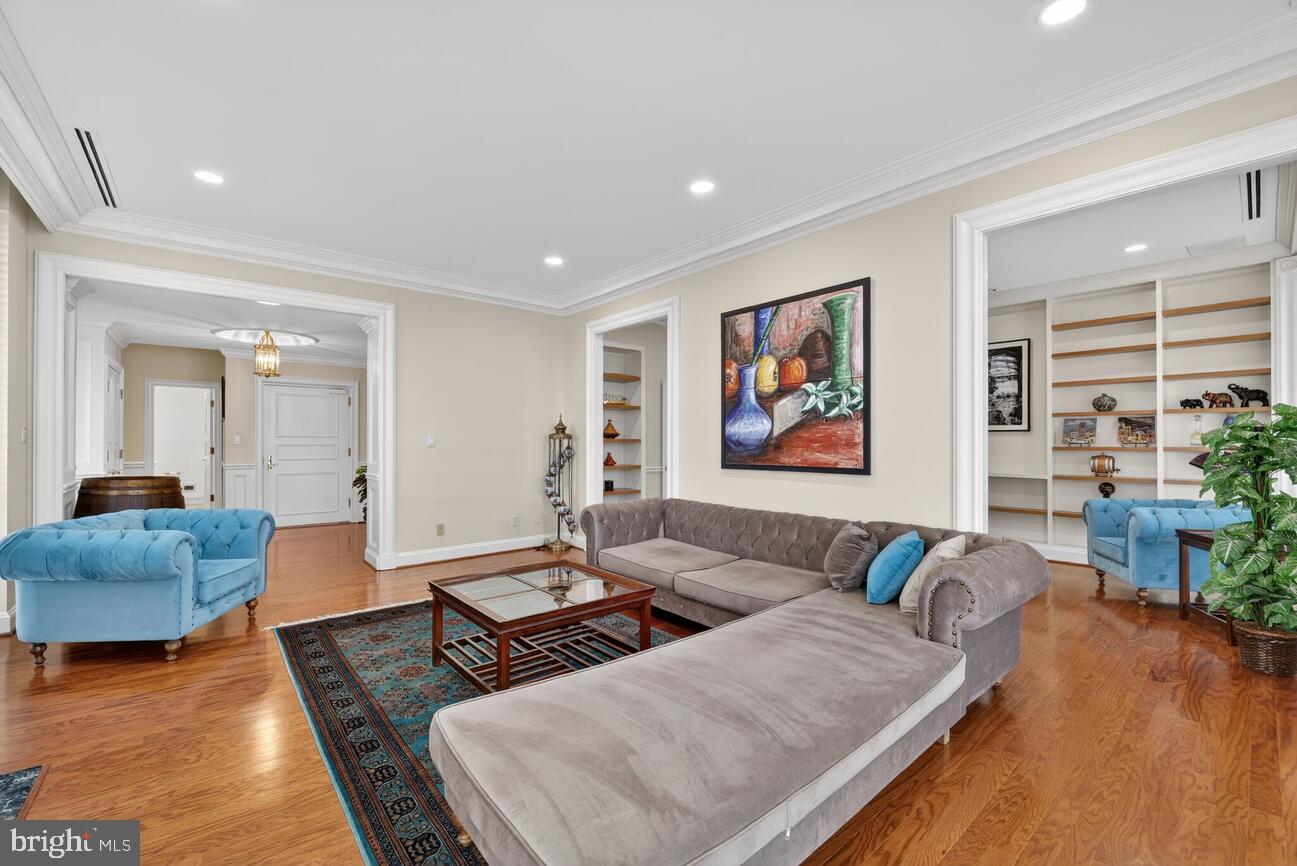 1300 ARMY NAVY DRIVE PH3