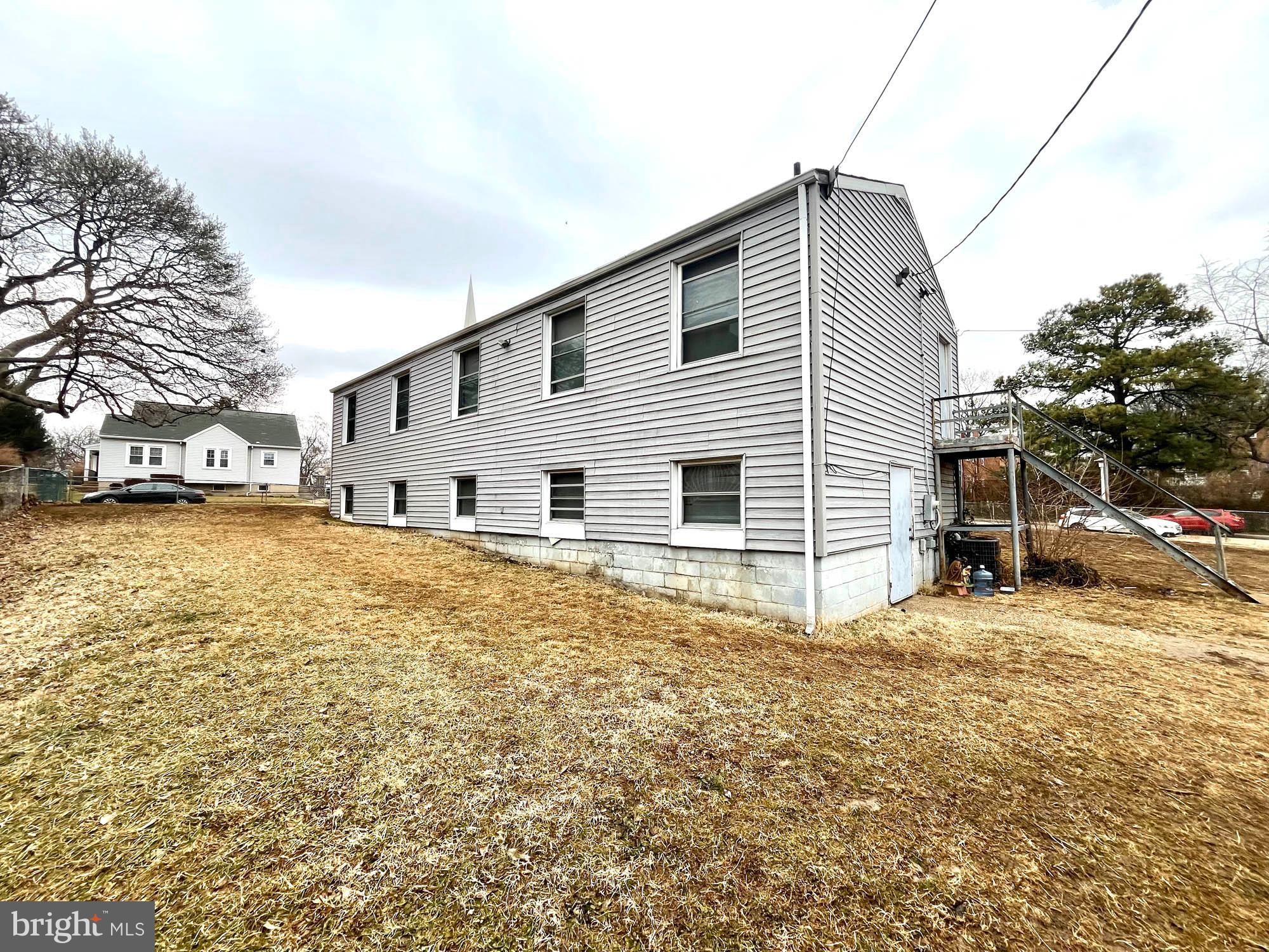 MEDFIELD - Residential