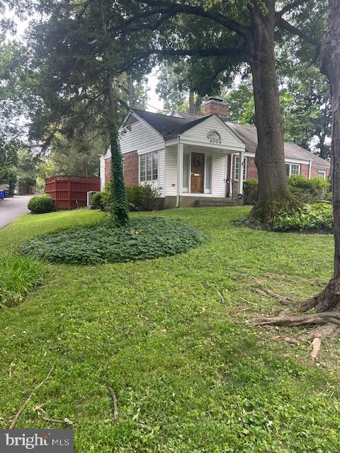 CHEVY CHASE HILLS - Residential