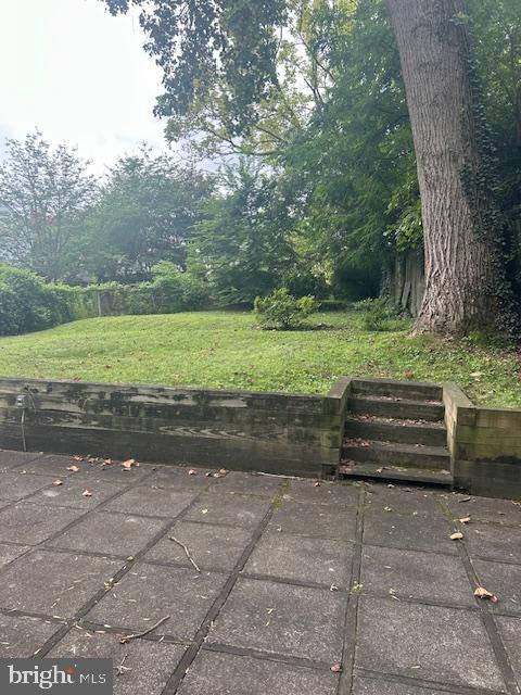 CHEVY CHASE HILLS - Residential