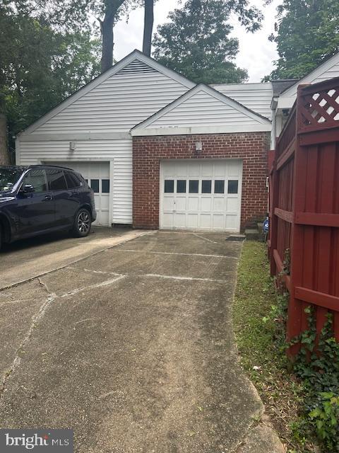 CHEVY CHASE HILLS - Residential