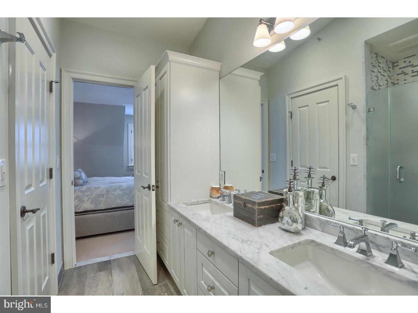 SOCIETY HILL - Residential