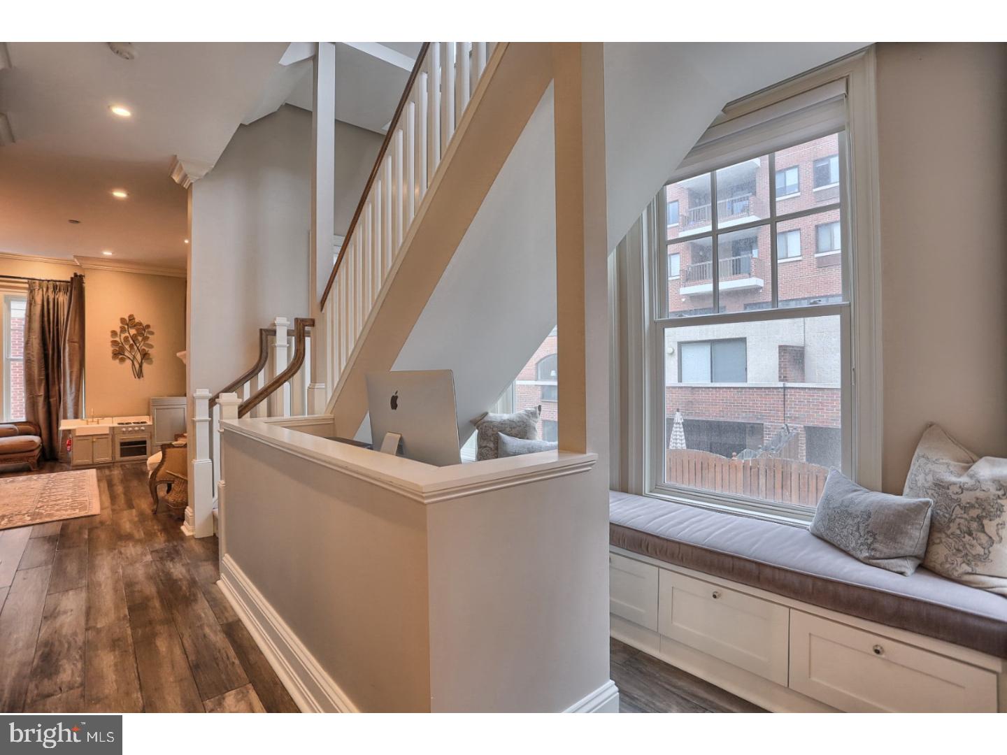 SOCIETY HILL - Residential