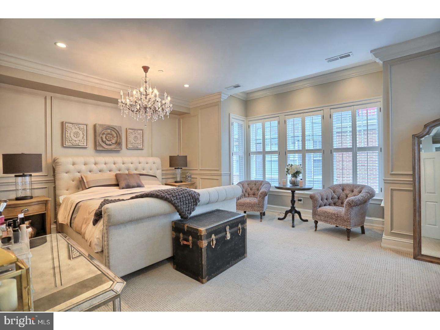 SOCIETY HILL - Residential