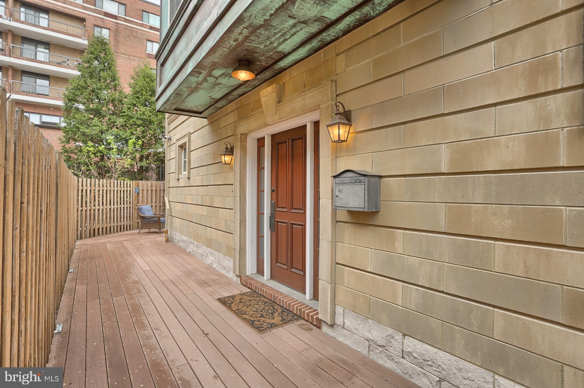 SOCIETY HILL - Residential