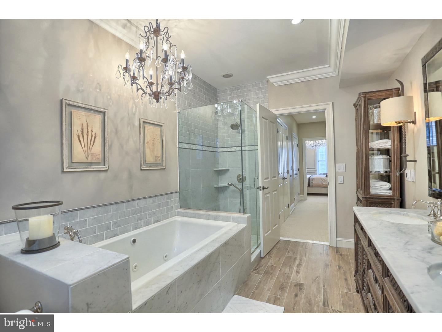 SOCIETY HILL - Residential