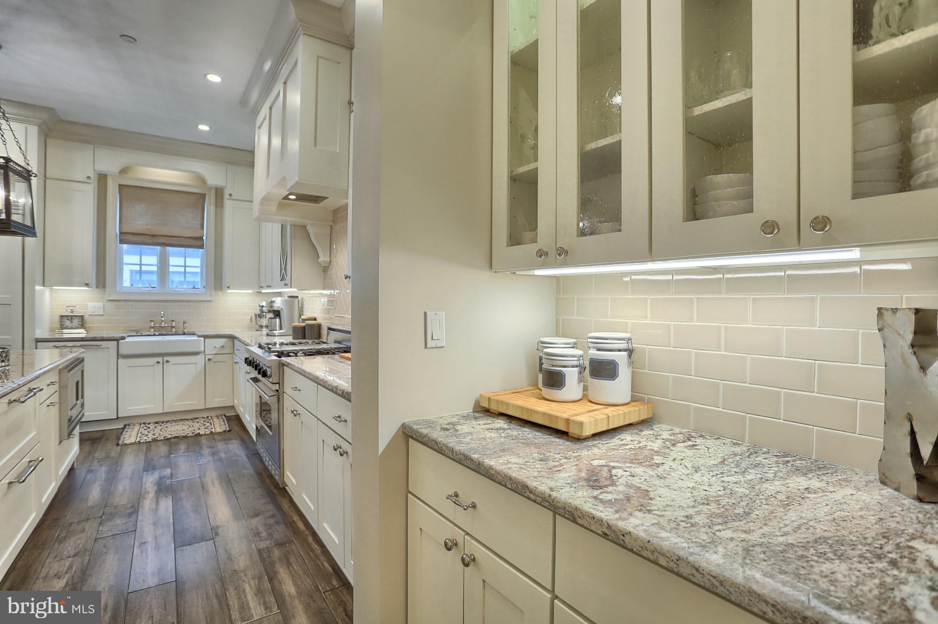 SOCIETY HILL - Residential