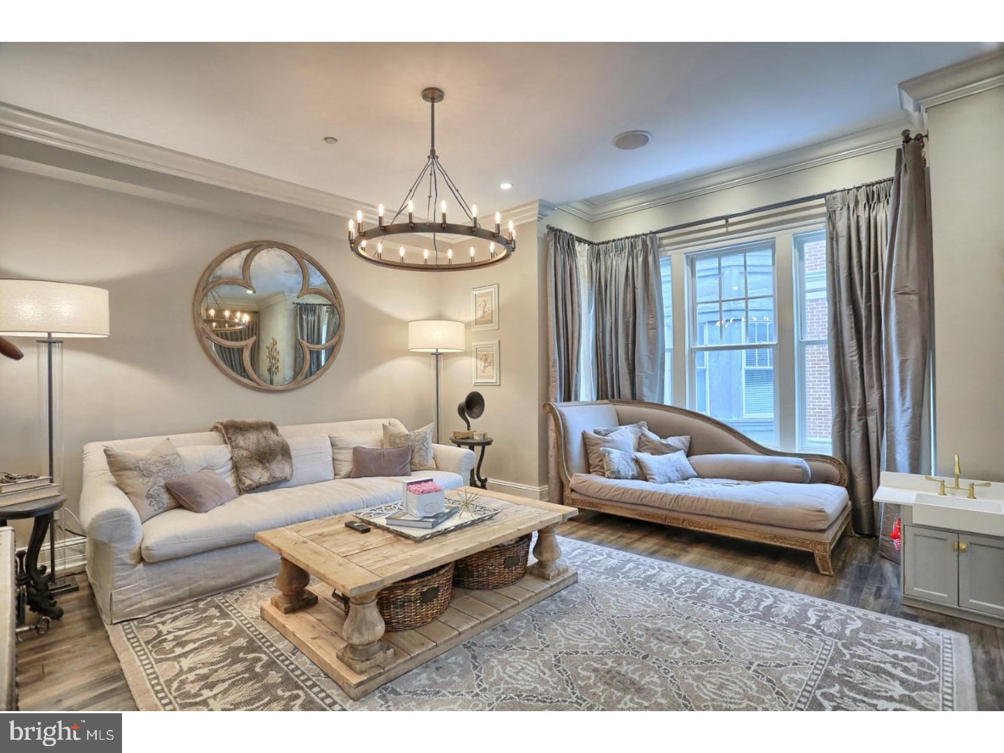 SOCIETY HILL - Residential