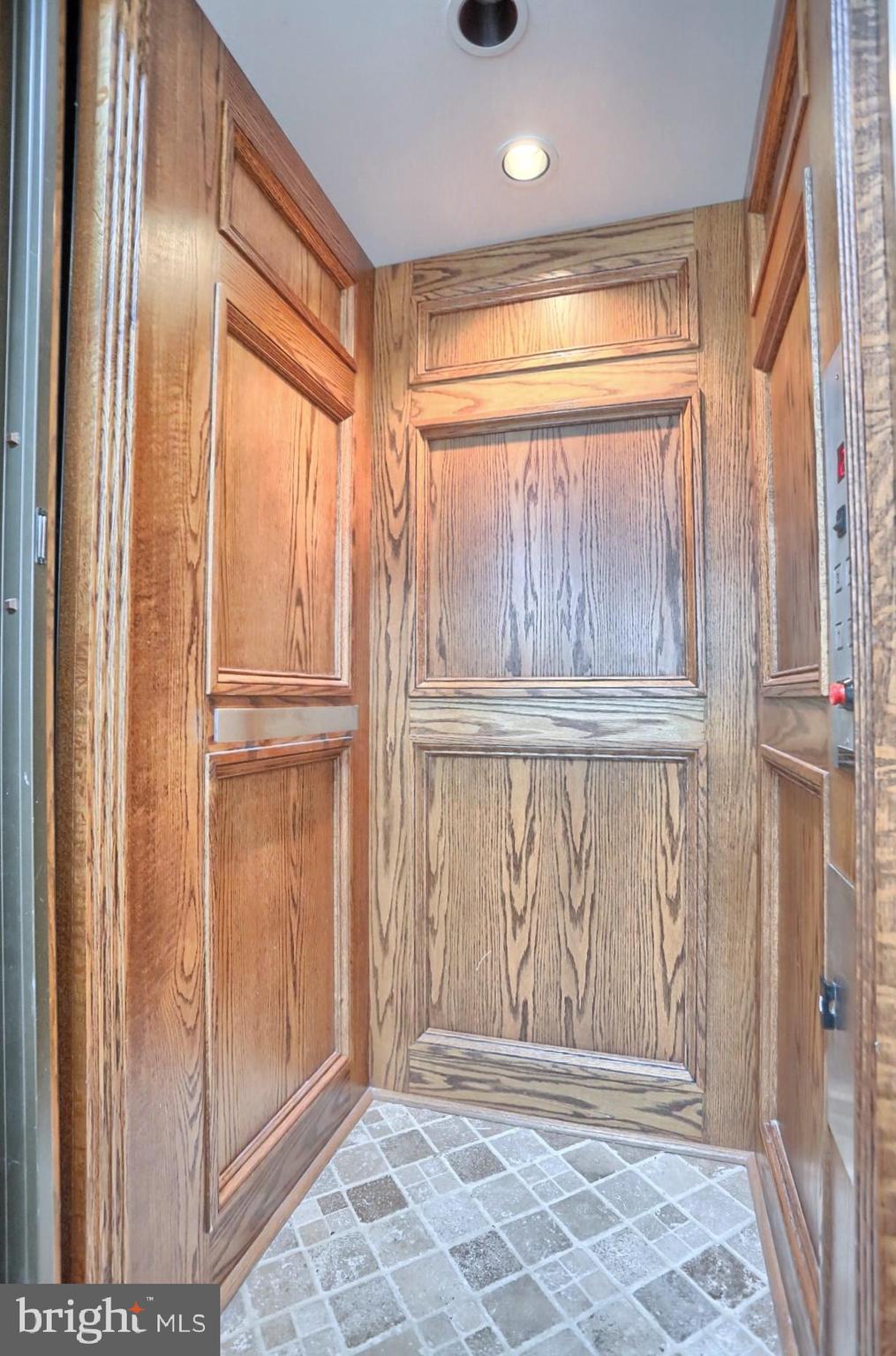 SOCIETY HILL - Residential