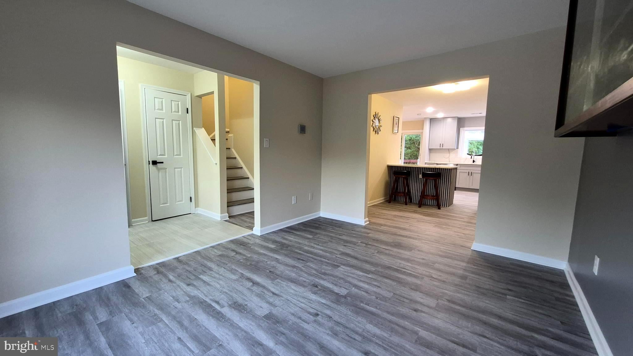 7106 SNUG HARBOR COURT