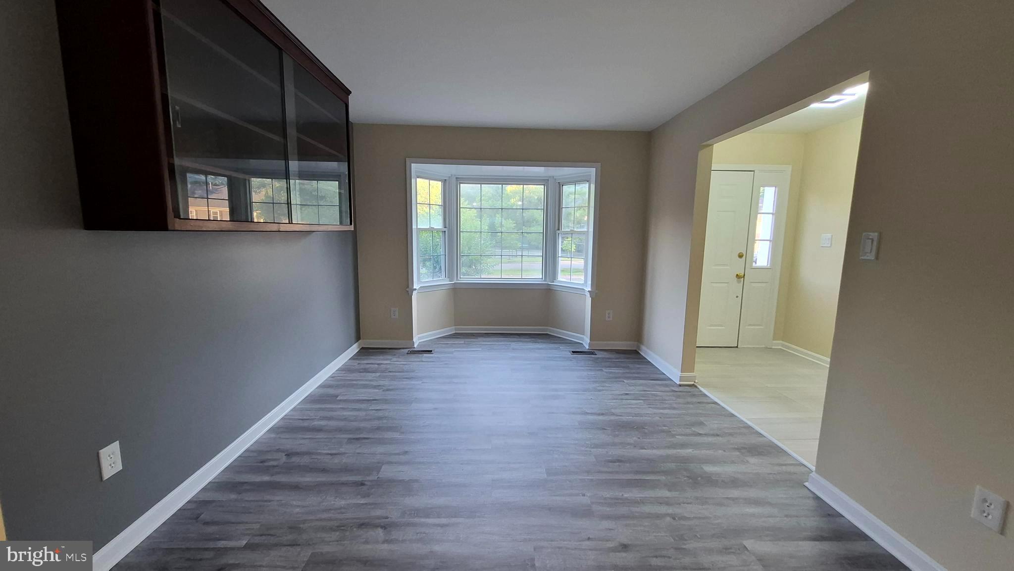 7106 SNUG HARBOR COURT