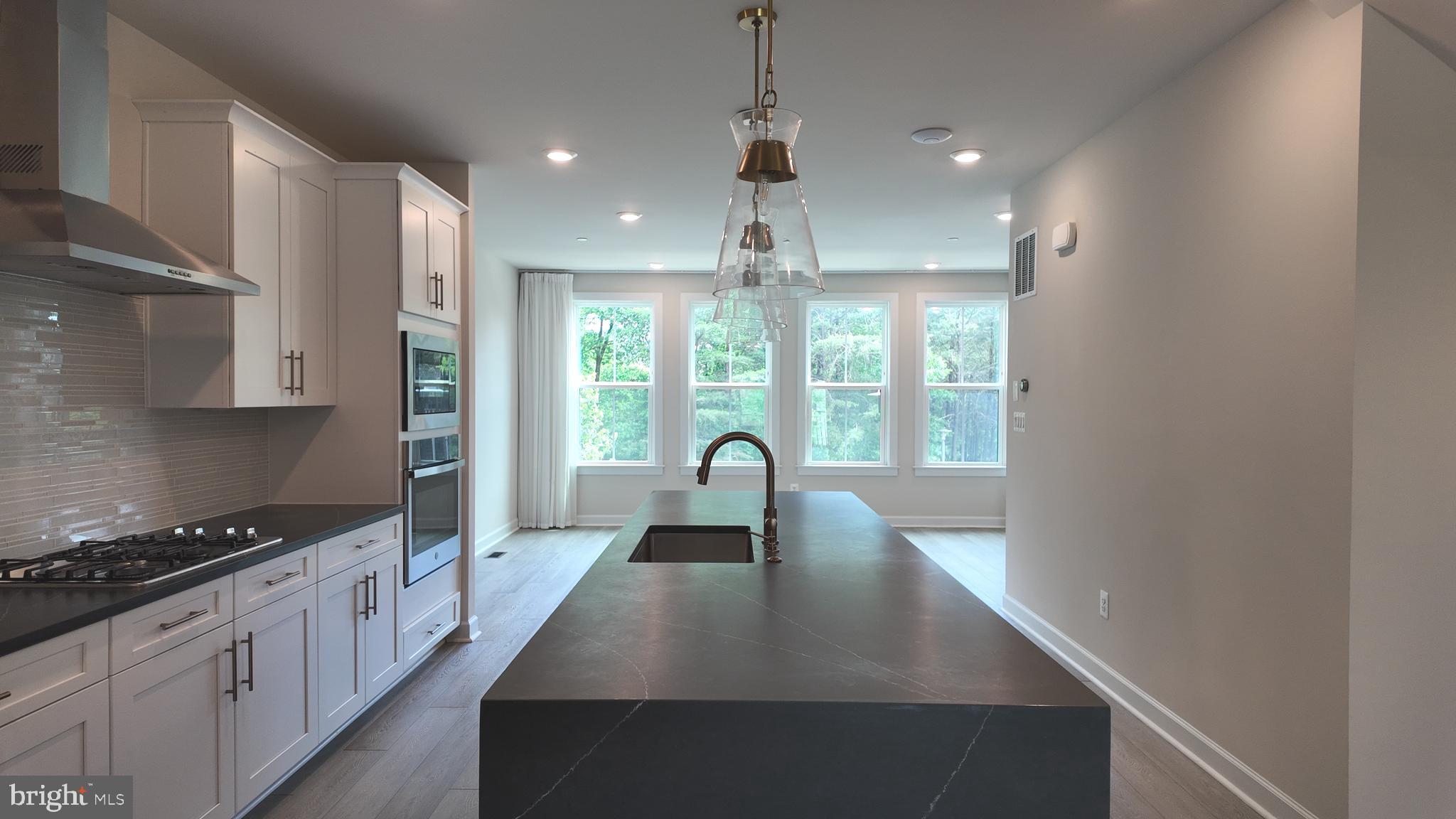 WOODLAND PARK - Residential Lease