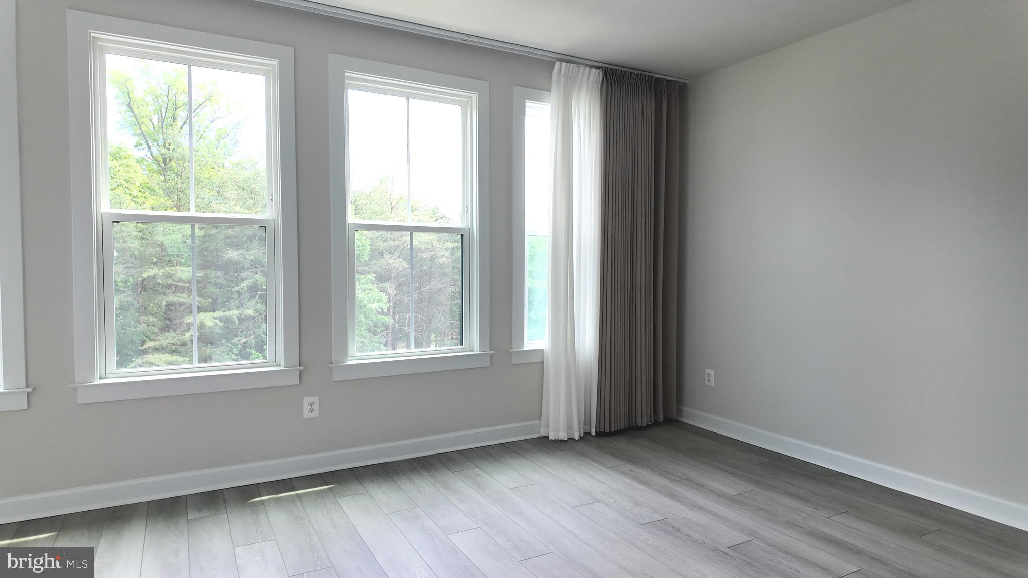 WOODLAND PARK - Residential Lease