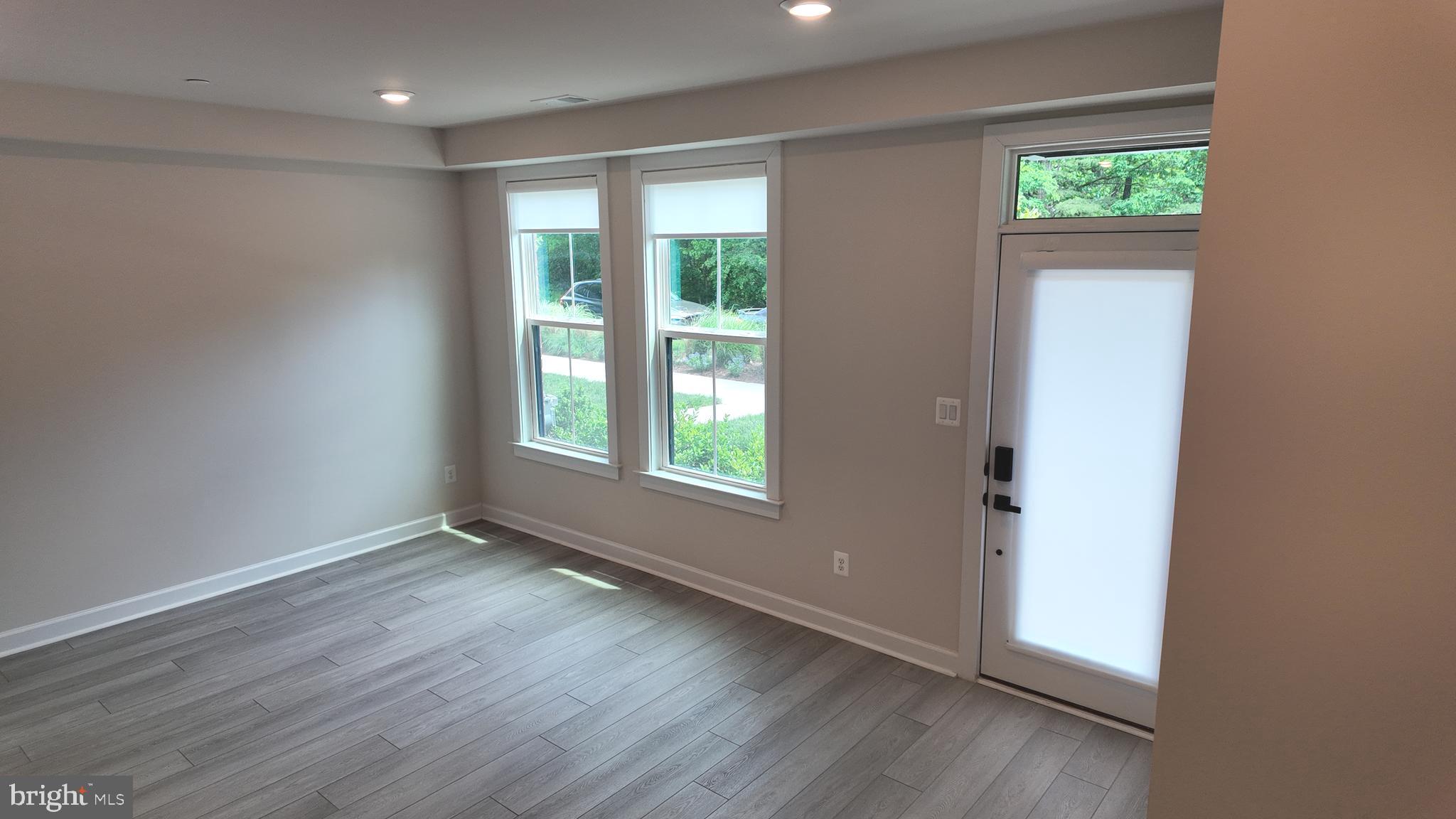 WOODLAND PARK - Residential Lease