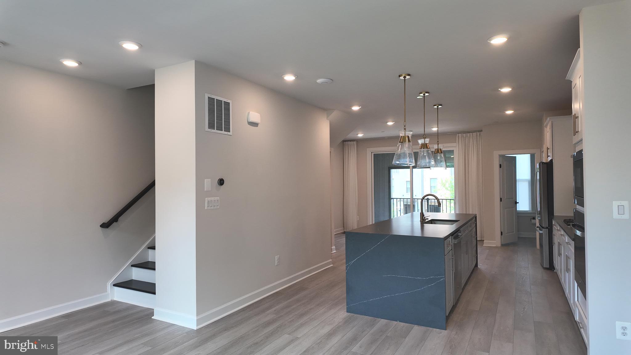 WOODLAND PARK - Residential Lease