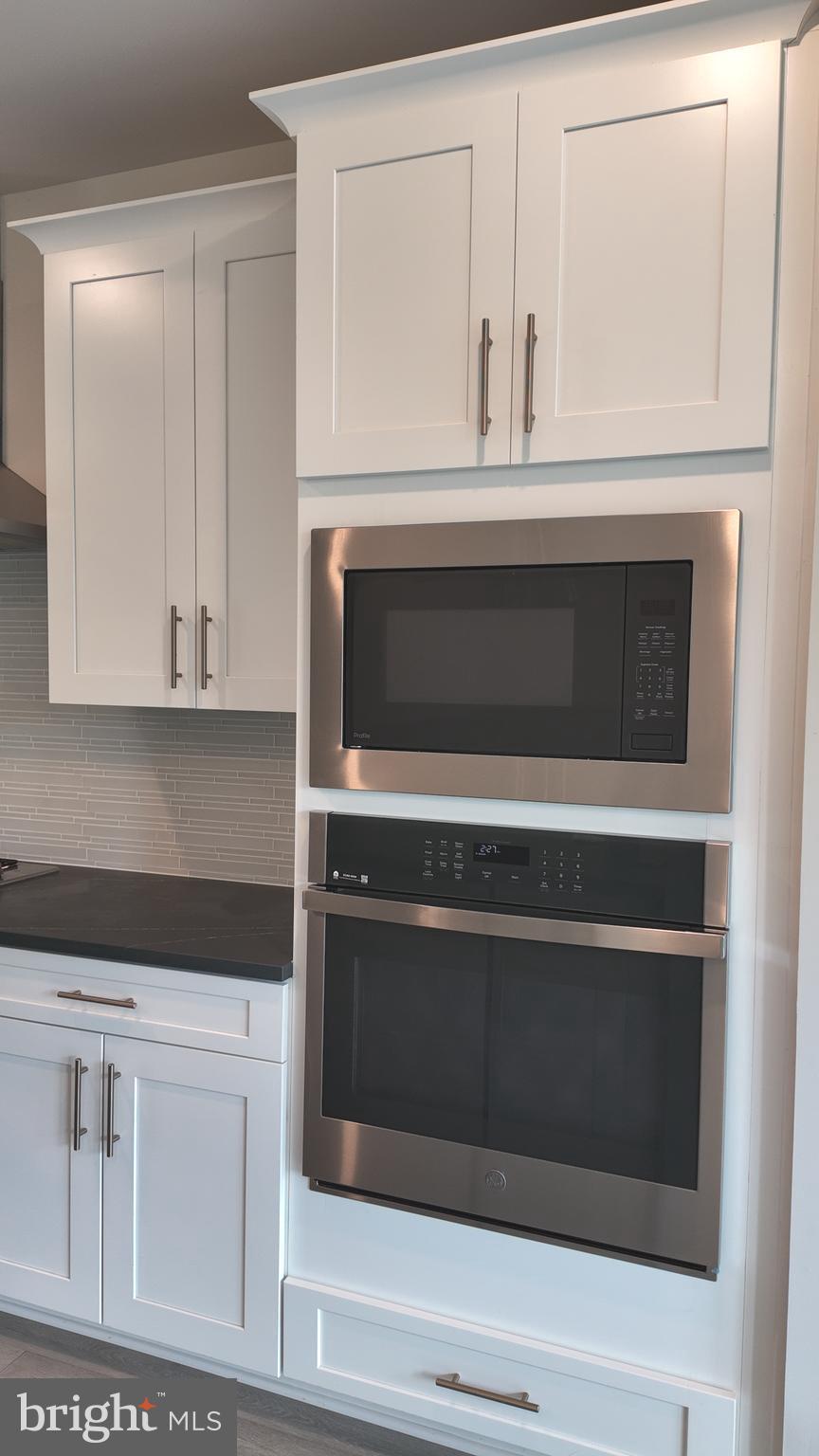 WOODLAND PARK - Residential Lease