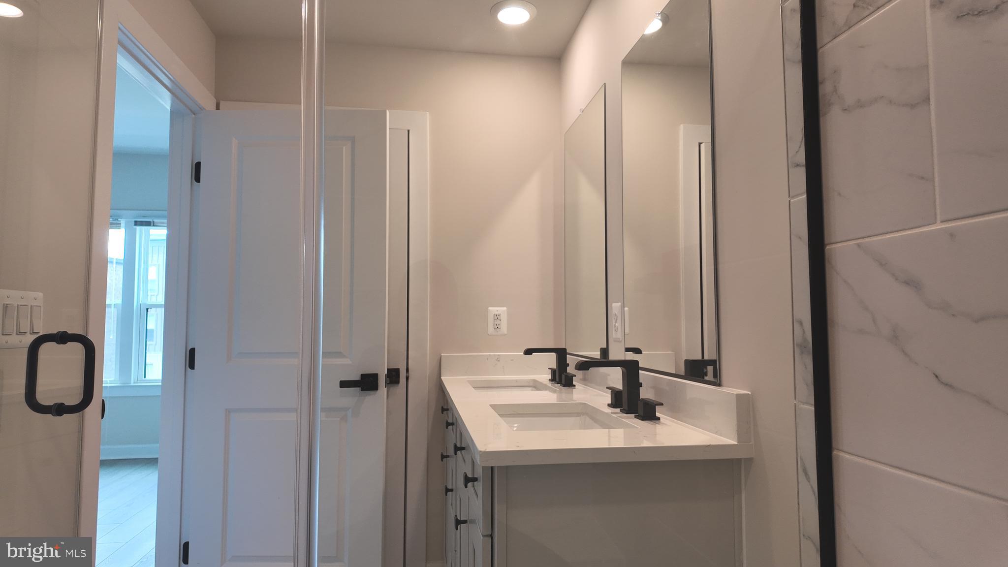 WOODLAND PARK - Residential Lease