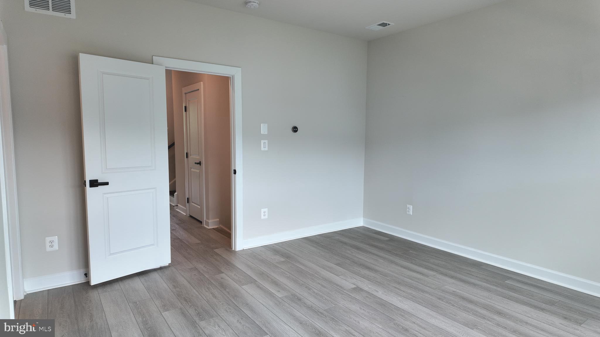 WOODLAND PARK - Residential Lease