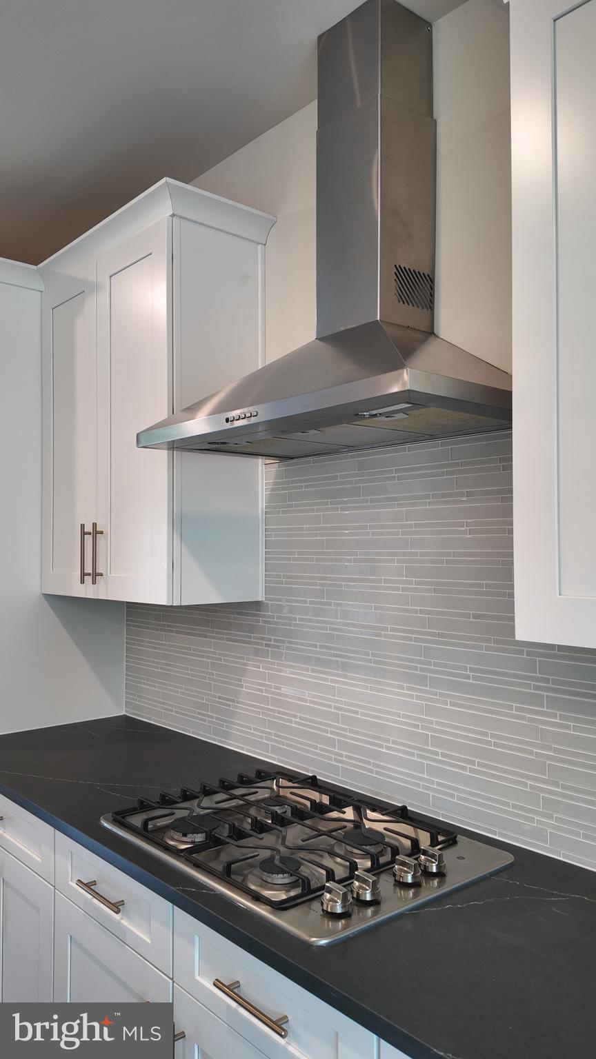 WOODLAND PARK - Residential Lease