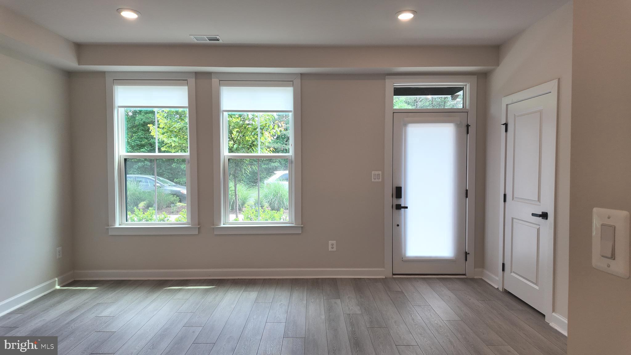 WOODLAND PARK - Residential Lease