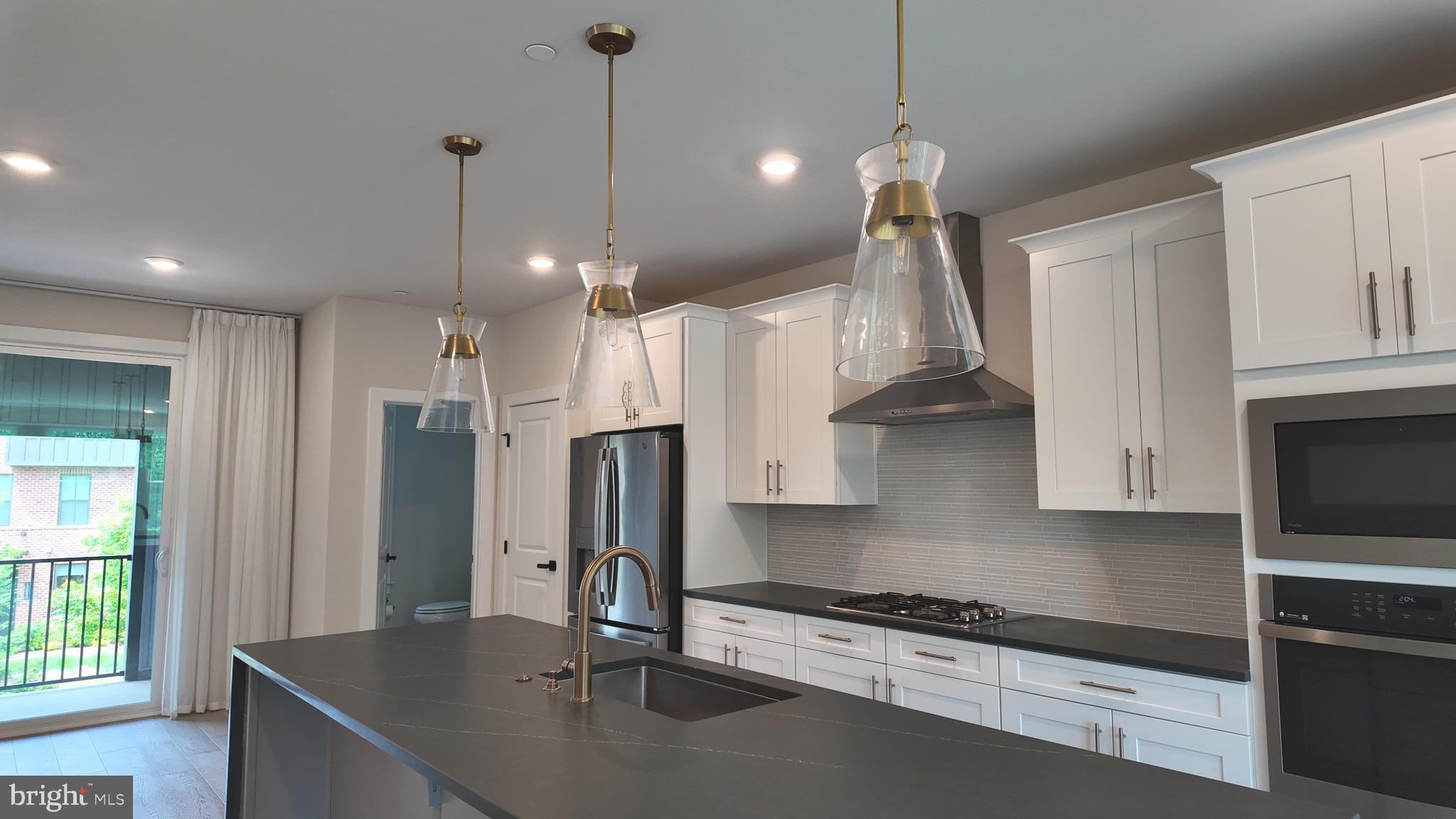 WOODLAND PARK - Residential Lease