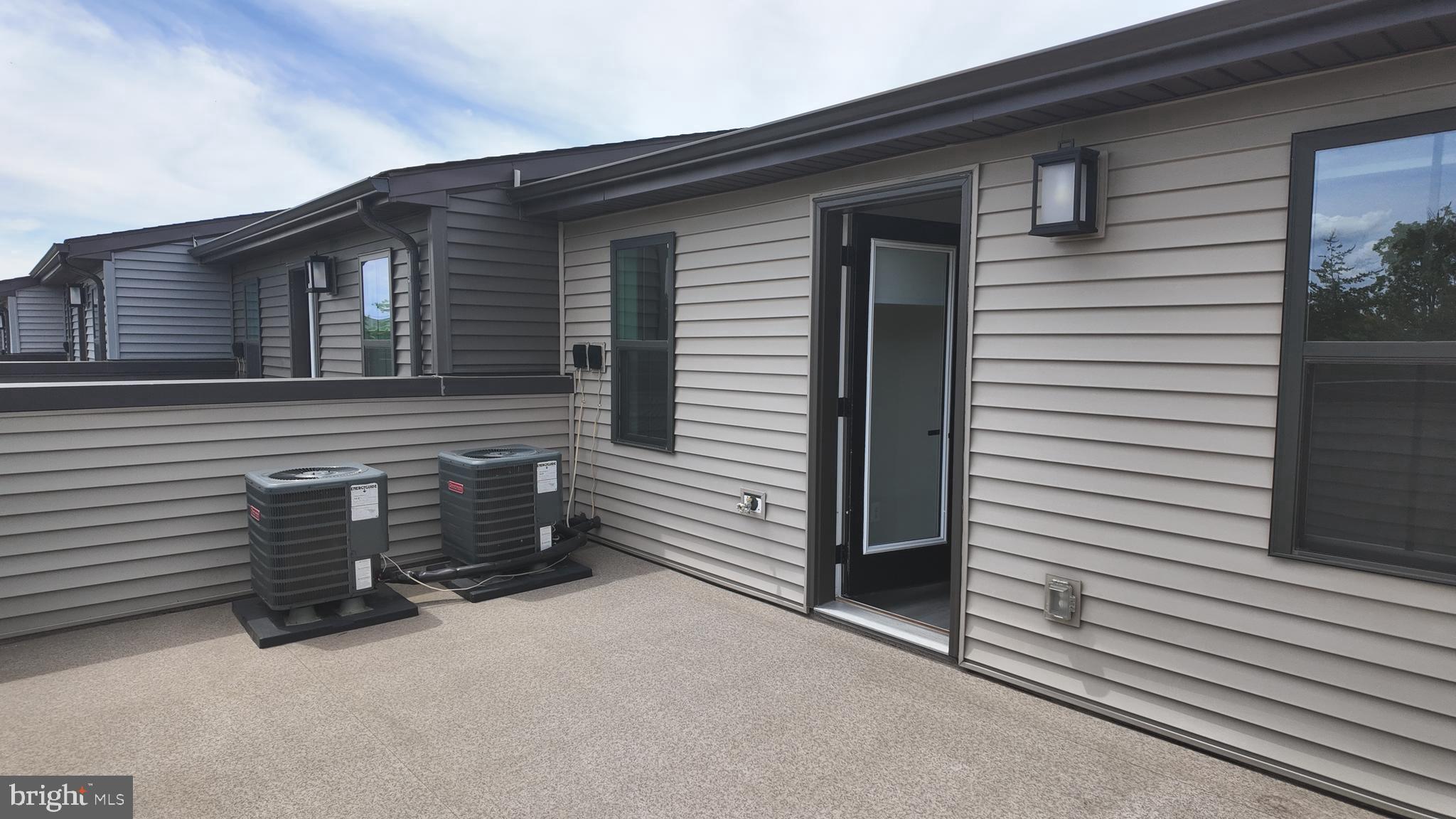 WOODLAND PARK - Residential Lease