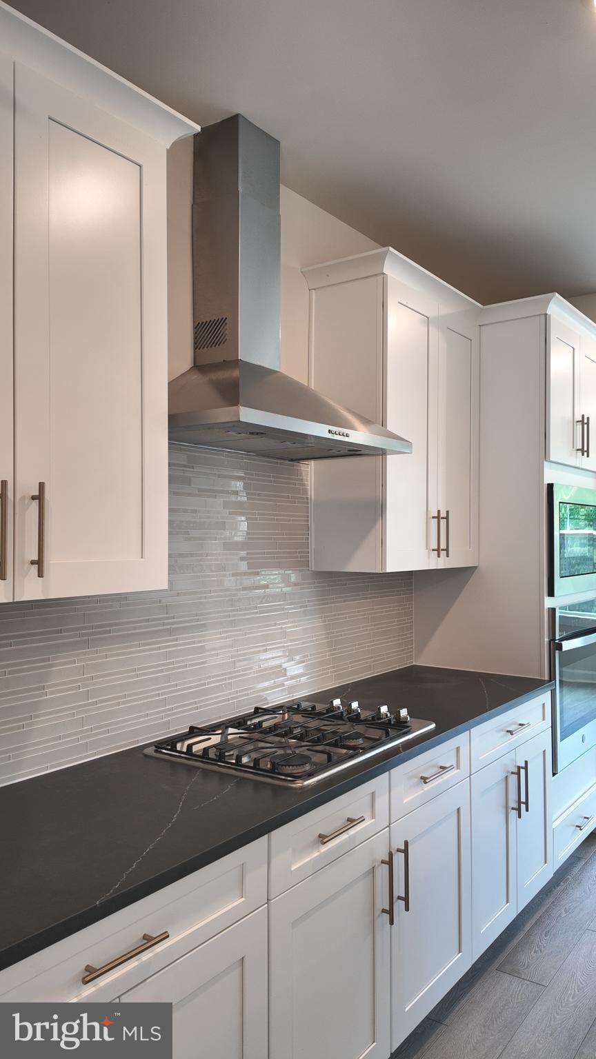 WOODLAND PARK - Residential Lease