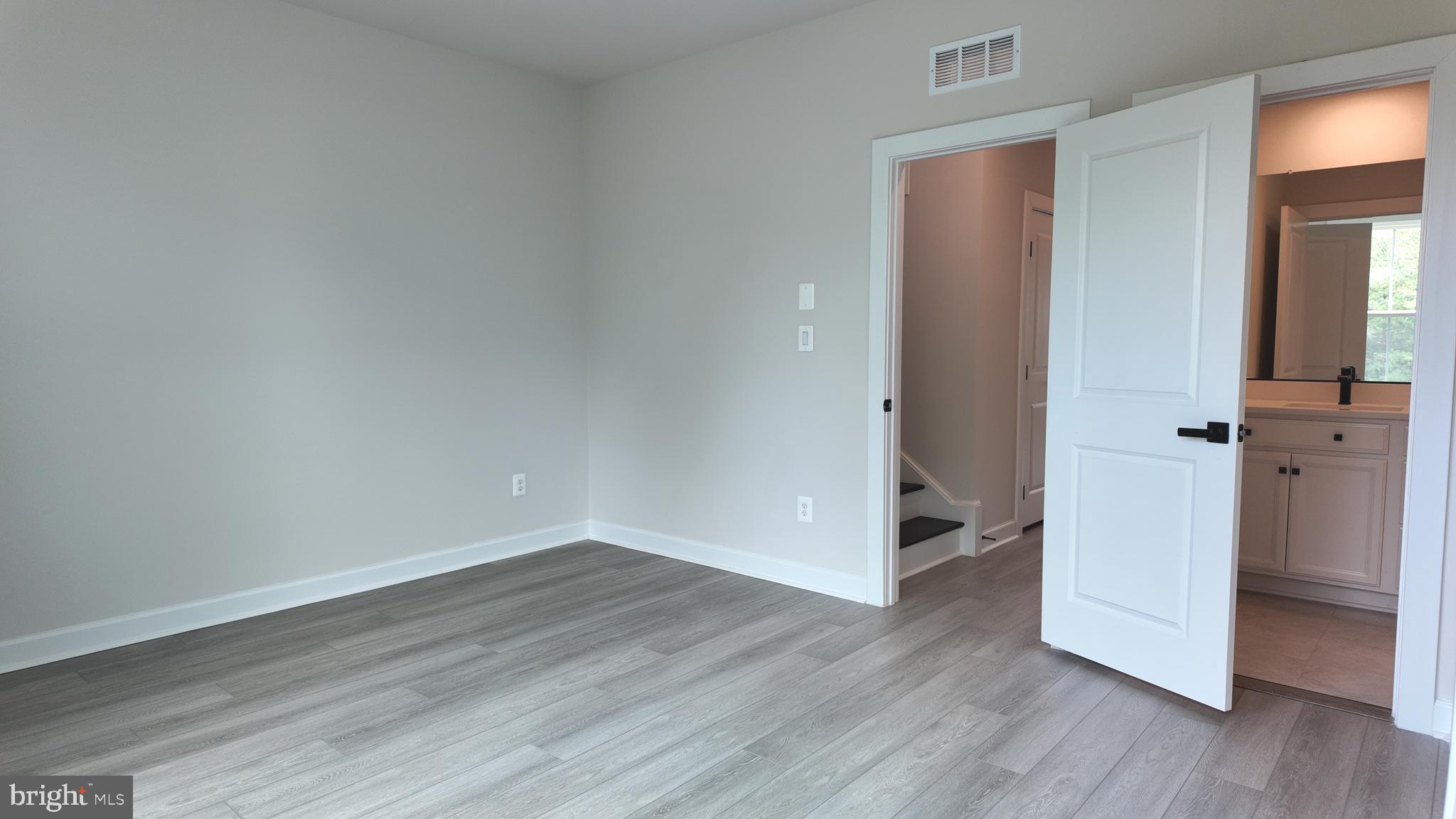 WOODLAND PARK - Residential Lease