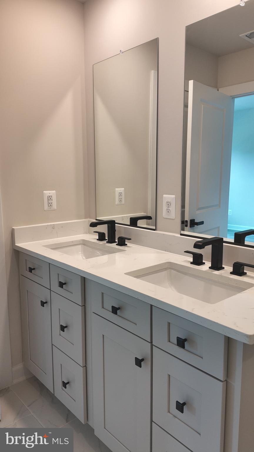 WOODLAND PARK - Residential Lease