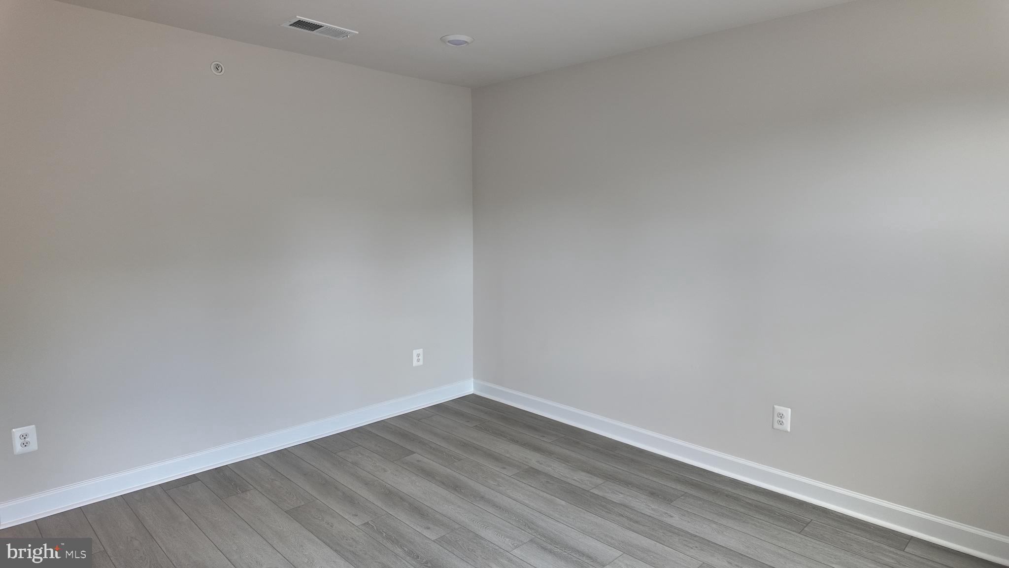 WOODLAND PARK - Residential Lease