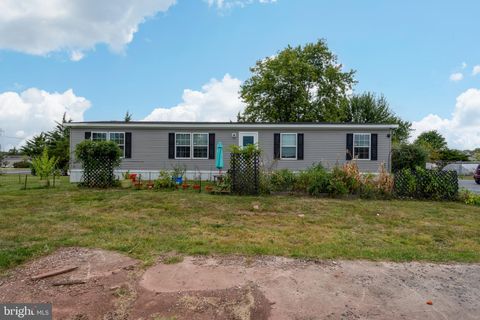 155 JOAN STREET ELIZABETHTOWN PA 17022