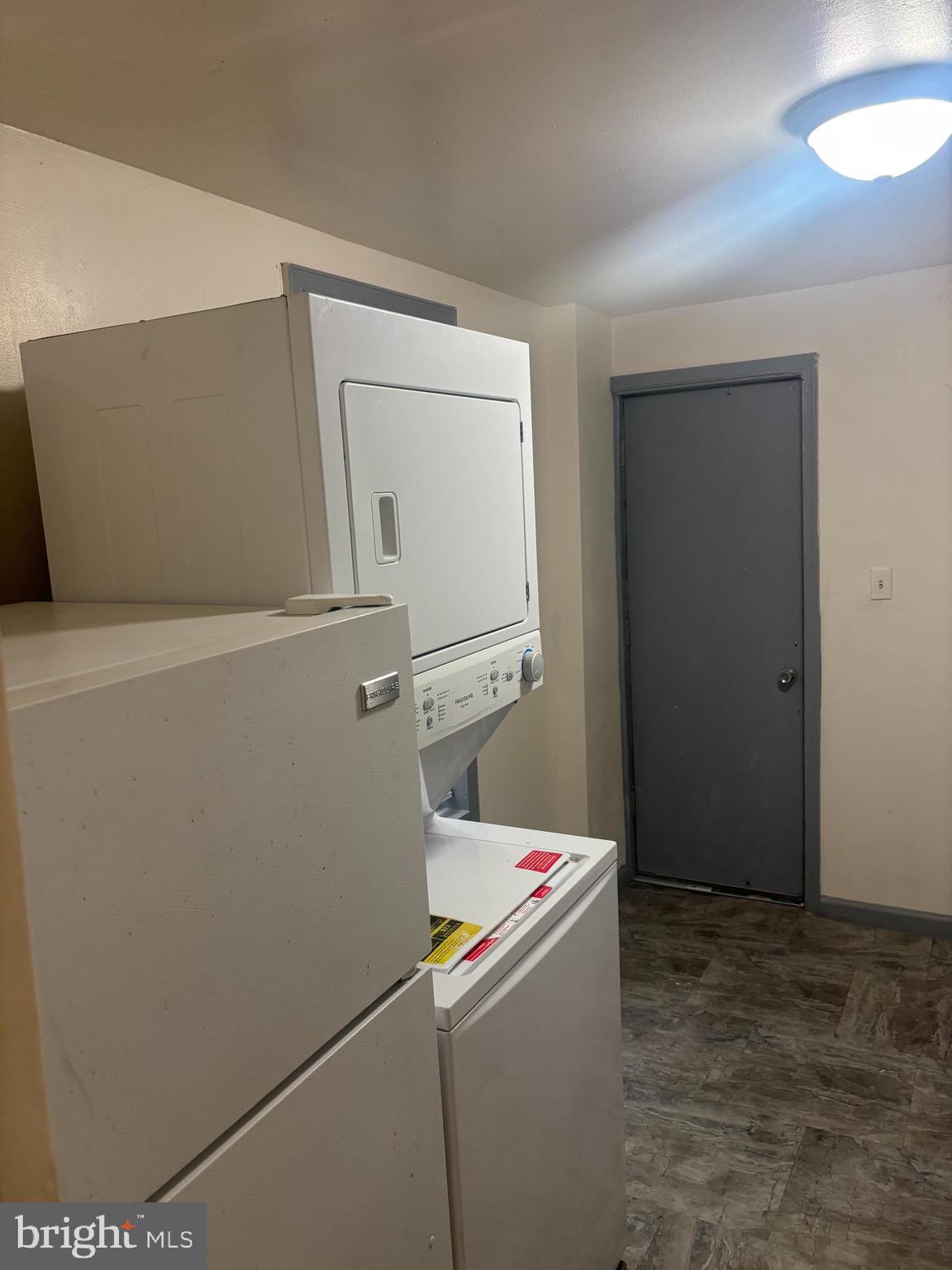 EAST KENSINGTON - Residential