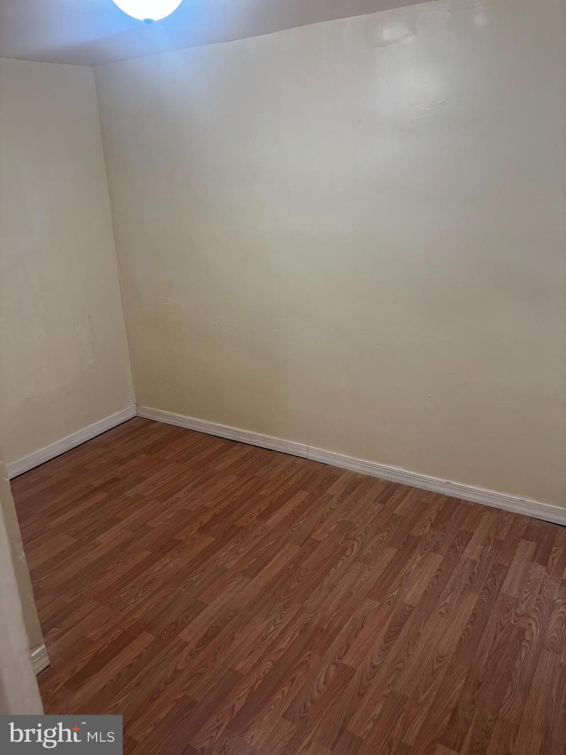 EAST KENSINGTON - Residential