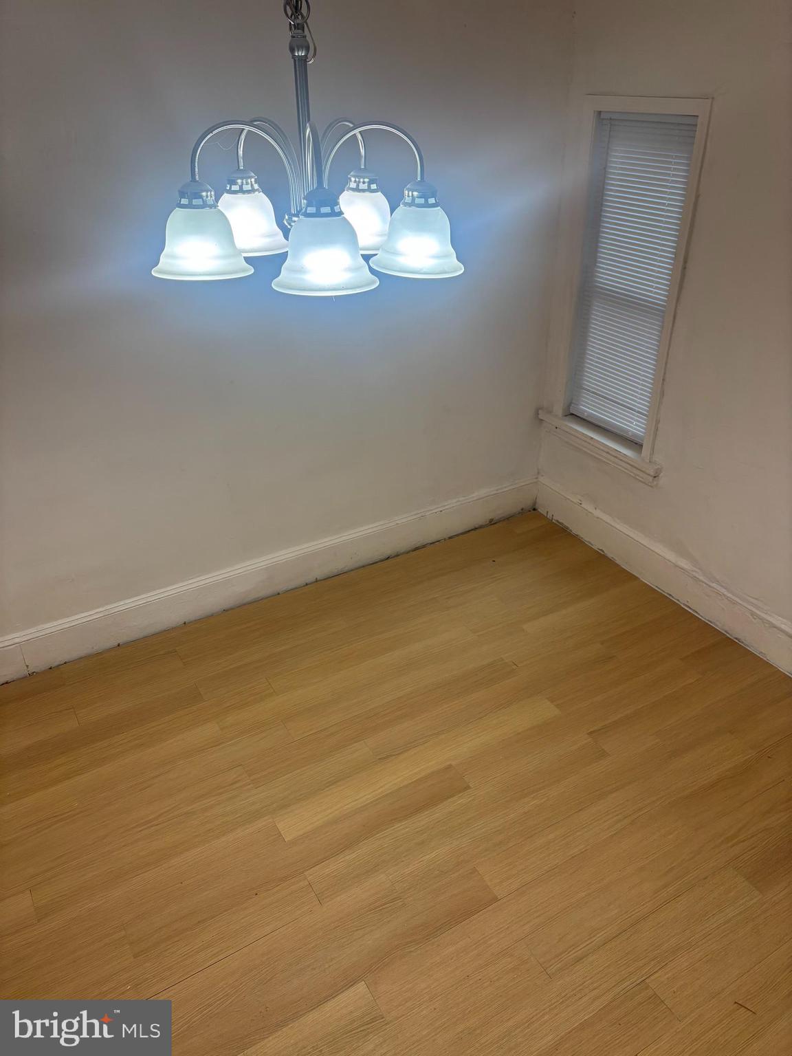 EAST KENSINGTON - Residential