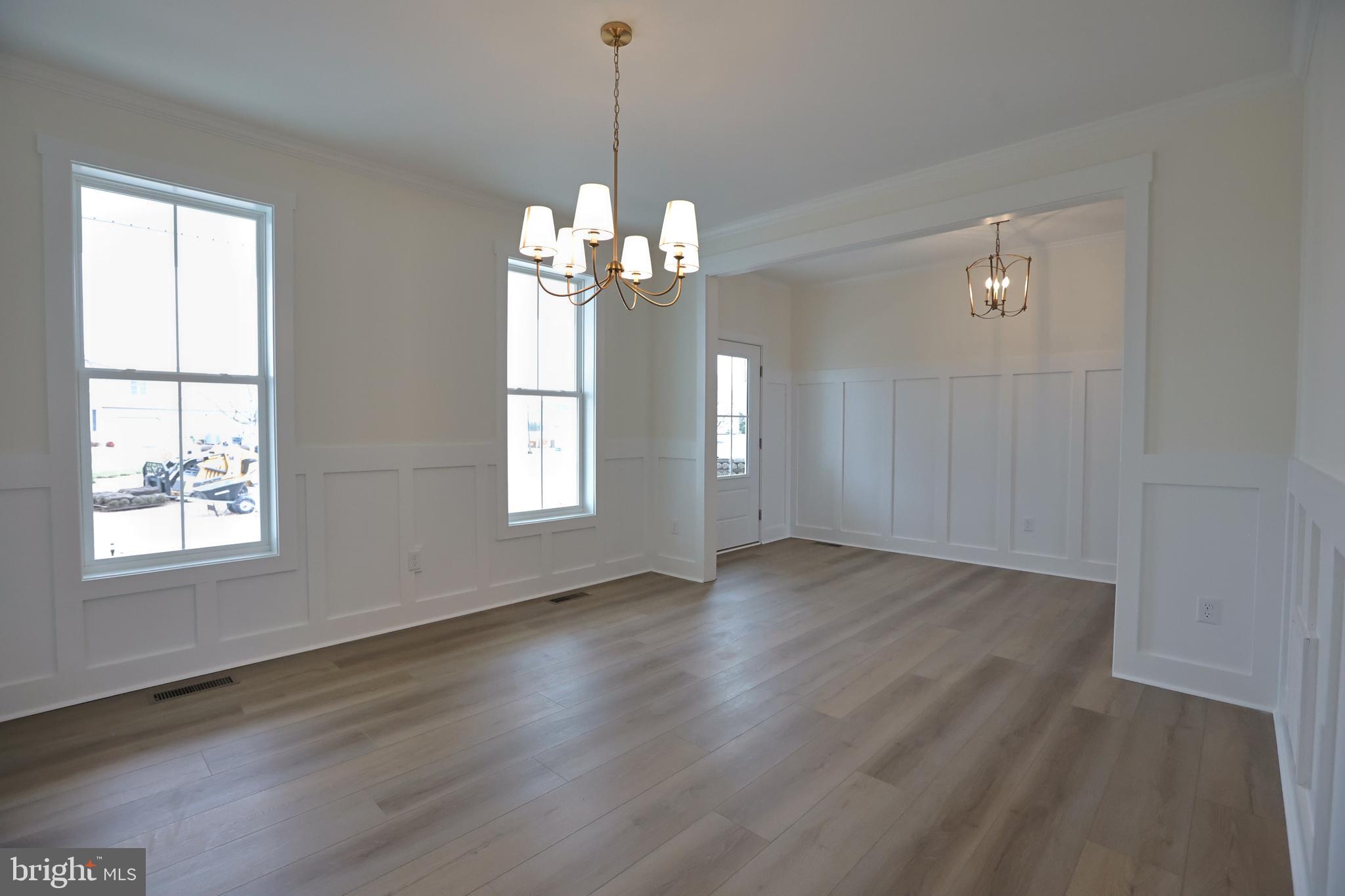 VILLAGE DOWN RIVER - Residential