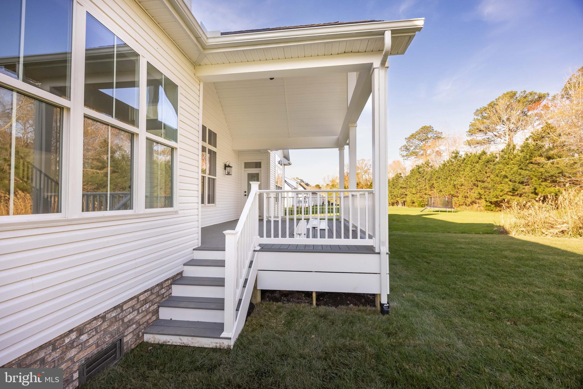 VILLAGE DOWN RIVER - Residential