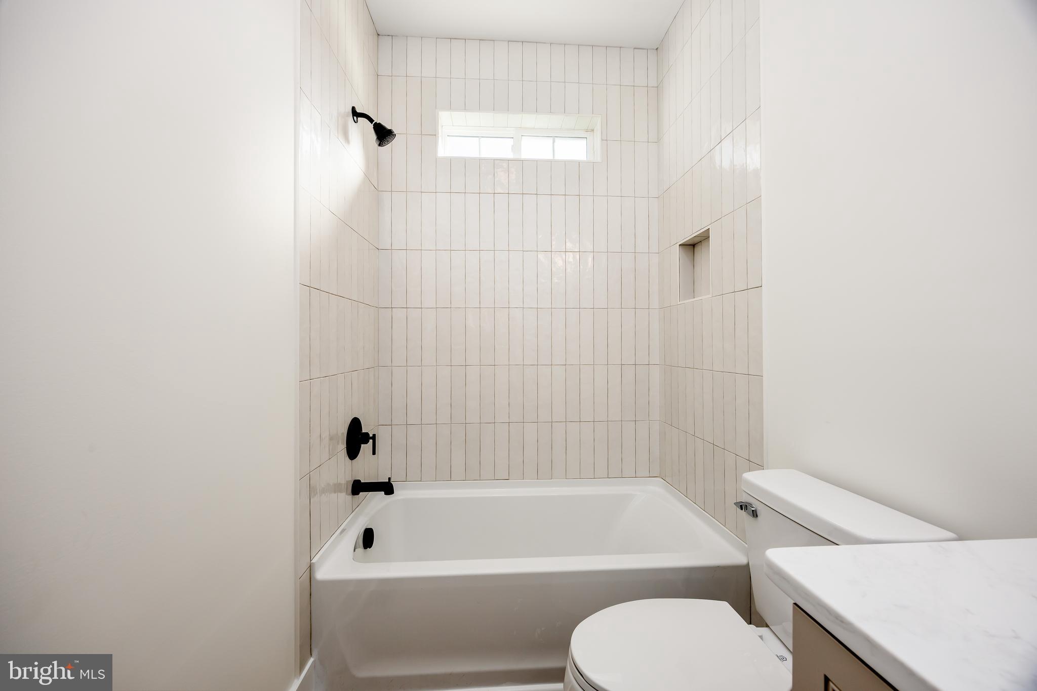 VILLAGE DOWN RIVER - Residential