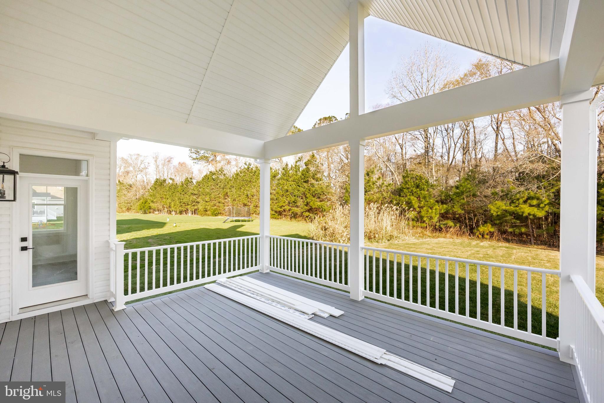 VILLAGE DOWN RIVER - Residential