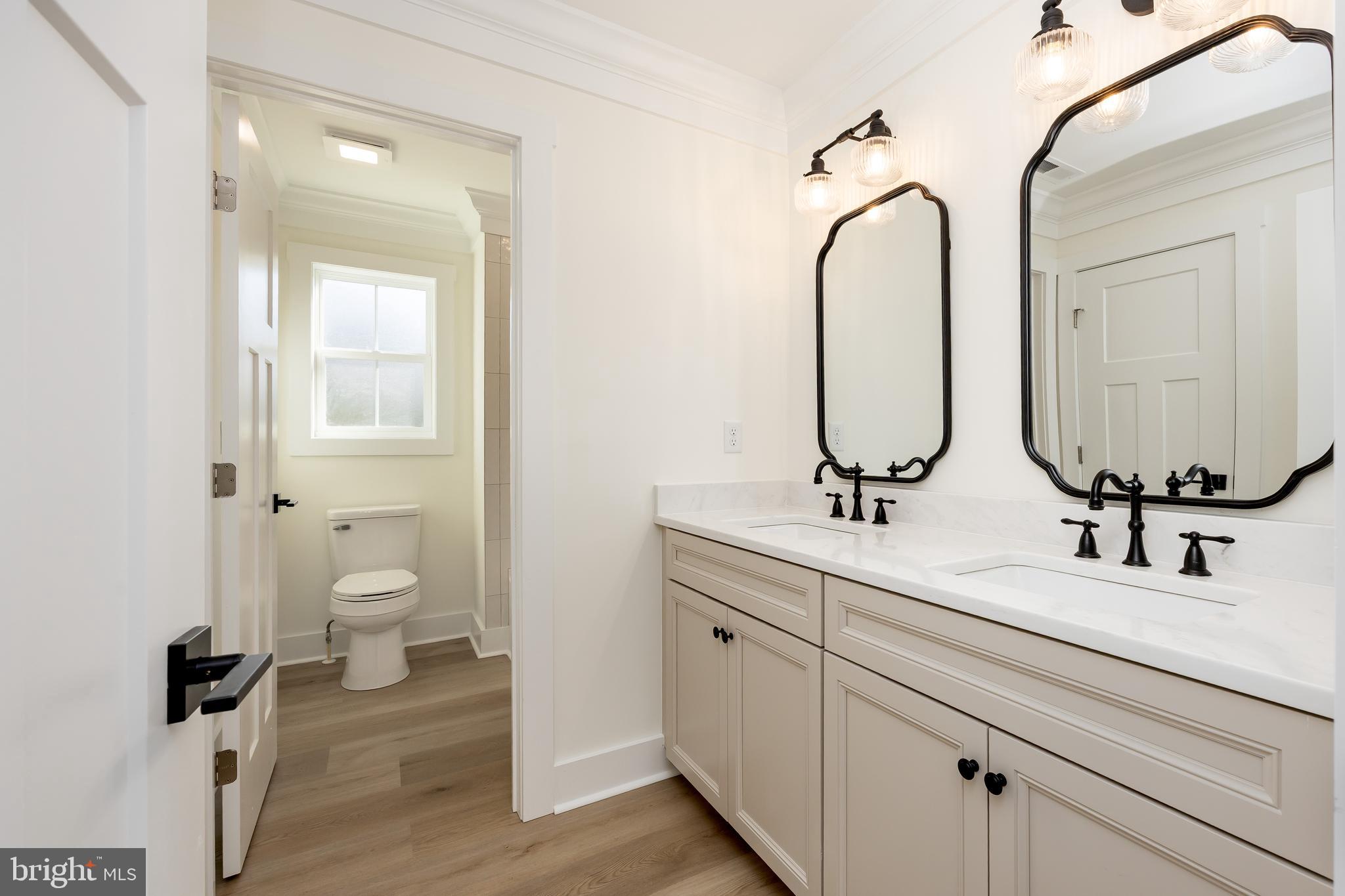 VILLAGE DOWN RIVER - Residential