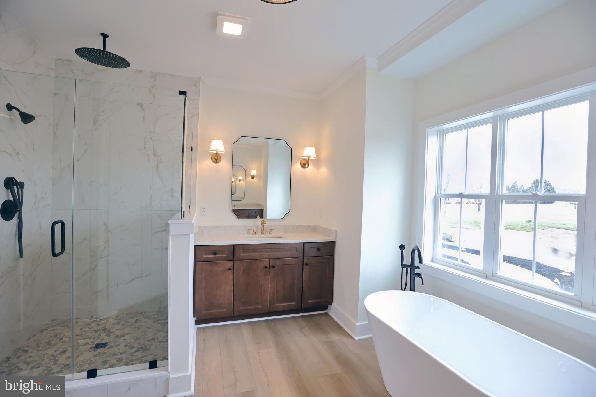 VILLAGE DOWN RIVER - Residential