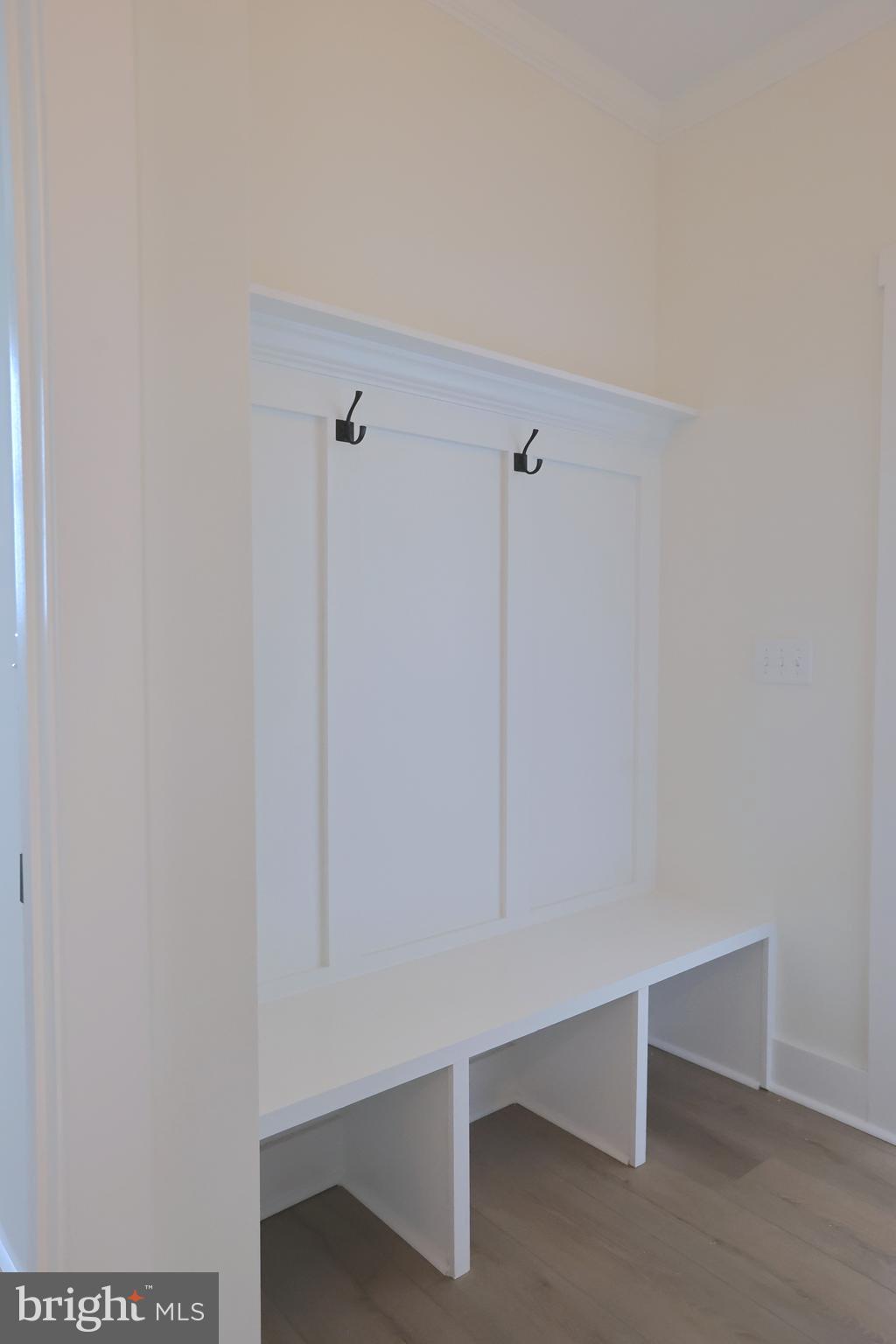 VILLAGE DOWN RIVER - Residential