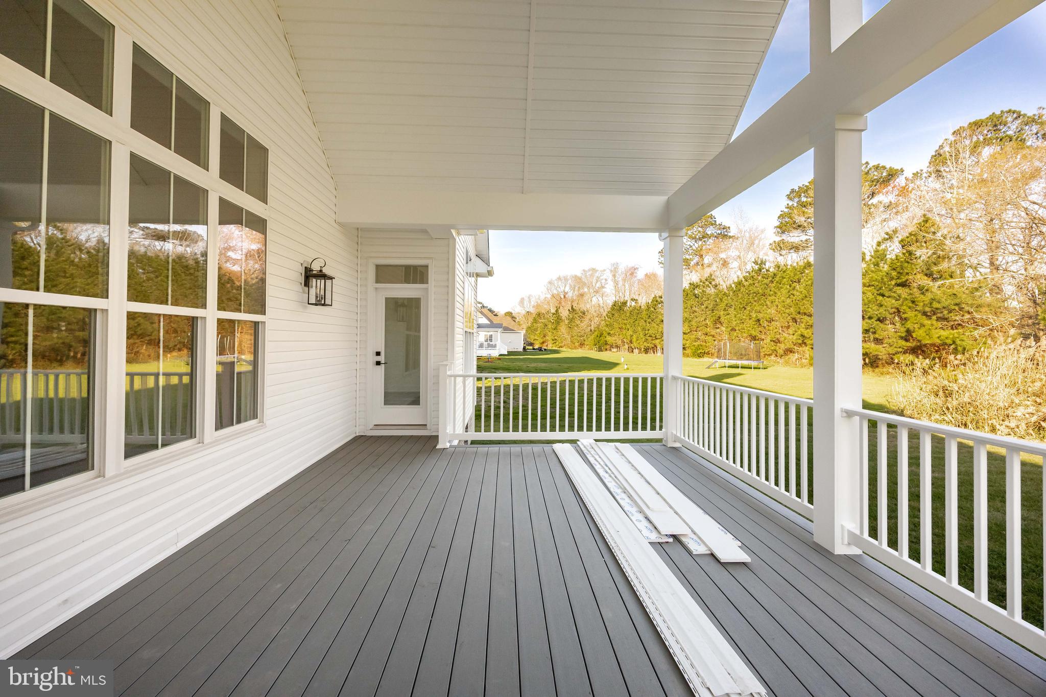 VILLAGE DOWN RIVER - Residential